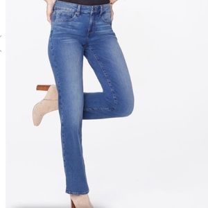 NYDJ Marilyn Straight Leg 18W NWT